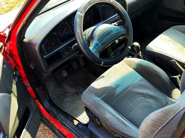 Червоний Хендай Лантра, об'ємом двигуна 1.6 л та пробігом 240 тис. км за 1200 $, фото 7 на Automoto.ua