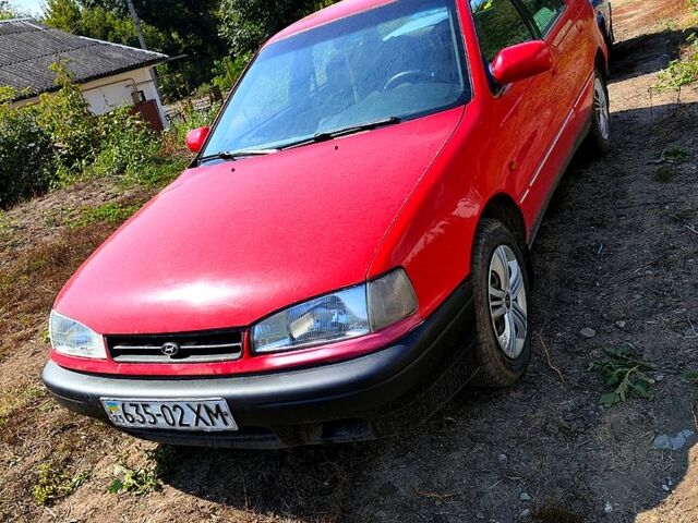 Червоний Хендай Лантра, об'ємом двигуна 1.6 л та пробігом 240 тис. км за 1200 $, фото 2 на Automoto.ua