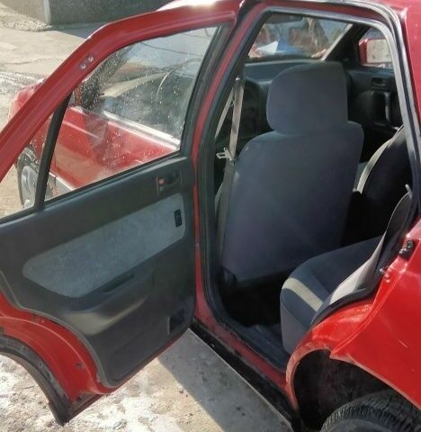 Червоний Хендай Лантра, об'ємом двигуна 1 л та пробігом 198 тис. км за 700 $, фото 20 на Automoto.ua