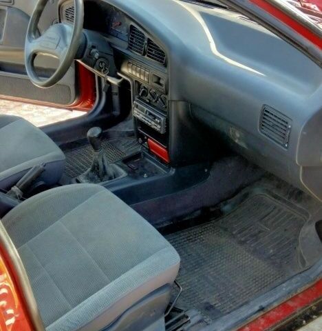 Червоний Хендай Лантра, об'ємом двигуна 1 л та пробігом 198 тис. км за 700 $, фото 14 на Automoto.ua