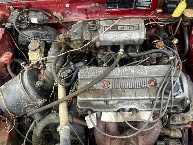 Червоний Хендай Лантра, об'ємом двигуна 1.6 л та пробігом 300 тис. км за 500 $, фото 2 на Automoto.ua