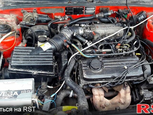 Червоний Хендай Лантра, об'ємом двигуна 1.5 л та пробігом 200 тис. км за 500 $, фото 5 на Automoto.ua