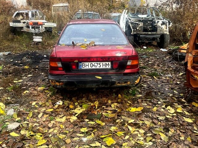 Червоний Хендай Лантра, об'ємом двигуна 1.6 л та пробігом 300 тис. км за 500 $, фото 5 на Automoto.ua