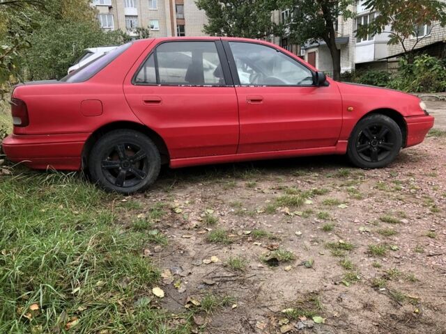 Хендай Лантра 1994 в Коростене на Automoto.ua Красный Хендай Лантра, объемом двигателя 1.5 л и пробегом 3 тыс. км за 1100 $, фото 2 на Automoto.ua