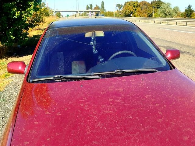 Червоний Хендай Лантра, об'ємом двигуна 1.5 л та пробігом 250 тис. км за 1600 $, фото 4 на Automoto.ua