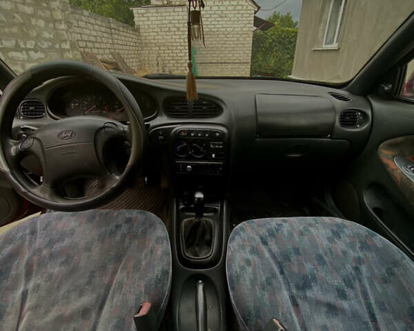 Хендай Лантра, объемом двигателя 1.8 л и пробегом 360 тыс. км за 1800 $, фото 17 на Automoto.ua