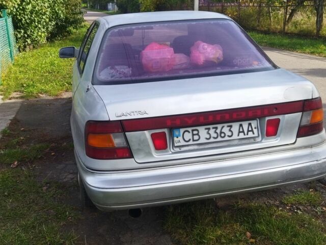 Серый Хендай Лантра, объемом двигателя 1.6 л и пробегом 350 тыс. км за 800 $, фото 5 на Automoto.ua