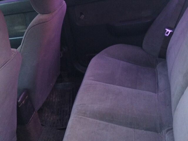 Серый Хендай Лантра, объемом двигателя 1.6 л и пробегом 350 тыс. км за 800 $, фото 1 на Automoto.ua