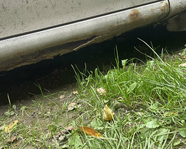 Сірий Хендай Лантра, об'ємом двигуна 1.8 л та пробігом 319 тис. км за 1000 $, фото 4 на Automoto.ua