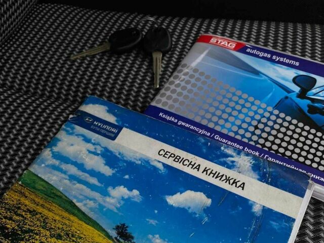 Серый Хендай Лантра, объемом двигателя 1.6 л и пробегом 187 тыс. км за 5999 $, фото 13 на Automoto.ua