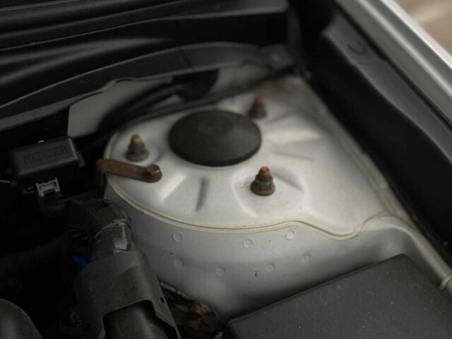 Серый Хендай Лантра, объемом двигателя 1.6 л и пробегом 187 тыс. км за 5999 $, фото 18 на Automoto.ua