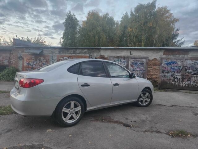 Серый Хендай Лантра, объемом двигателя 1.6 л и пробегом 187 тыс. км за 5999 $, фото 4 на Automoto.ua