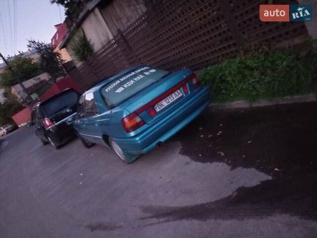 Синий Хендай Лантра, объемом двигателя 1.5 л и пробегом 317 тыс. км за 2100 $, фото 1 на Automoto.ua