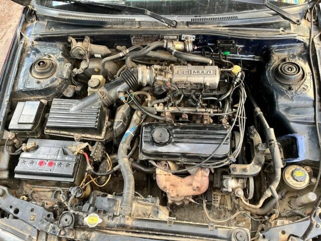 Синий Хендай Лантра, объемом двигателя 1.5 л и пробегом 450 тыс. км за 1500 $, фото 5 на Automoto.ua