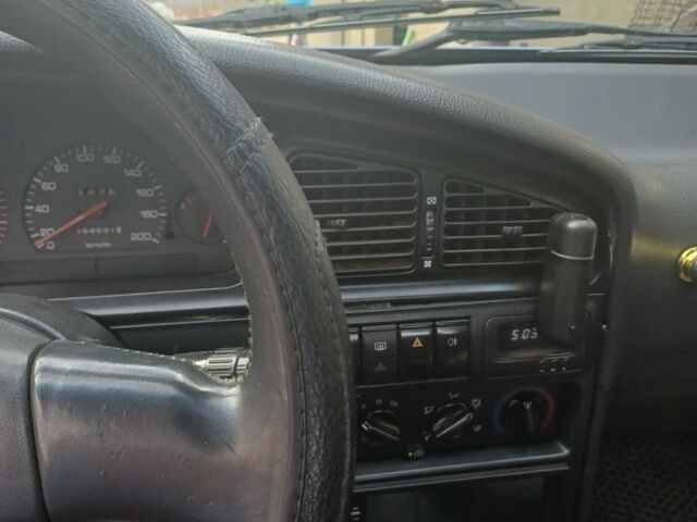 Синий Хендай Лантра, объемом двигателя 1.5 л и пробегом 3 тыс. км за 1900 $, фото 6 на Automoto.ua