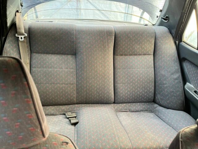 Синий Хендай Лантра, объемом двигателя 1.5 л и пробегом 450 тыс. км за 1500 $, фото 3 на Automoto.ua