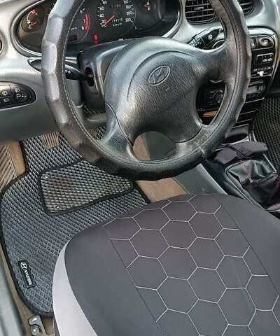 Зелений Хендай Лантра, об'ємом двигуна 1.6 л та пробігом 240 тис. км за 2500 $, фото 7 на Automoto.ua