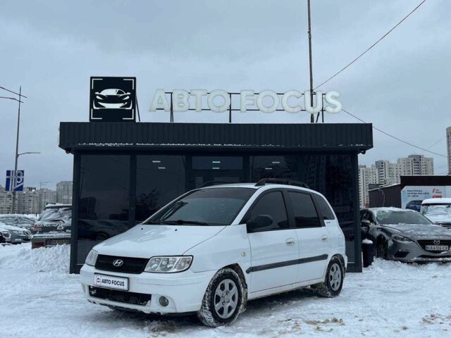 Белый Хендай Матрикс, объемом двигателя 1.8 л и пробегом 140 тыс. км за 4490 $, фото 3 на Automoto.ua