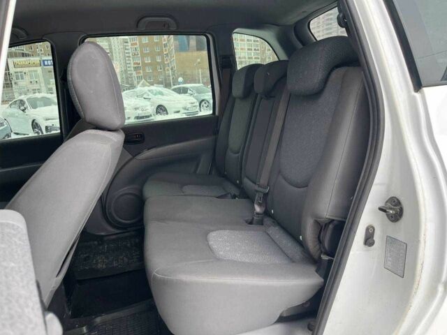 Белый Хендай Матрикс, объемом двигателя 1.8 л и пробегом 140 тыс. км за 4490 $, фото 9 на Automoto.ua