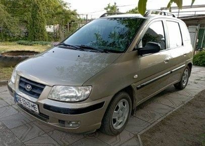 Бежевый Хендай Матрикс, объемом двигателя 1.6 л и пробегом 195 тыс. км за 5500 $, фото 1 на Automoto.ua