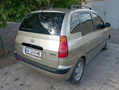 Бежевый Хендай Матрикс, объемом двигателя 1.6 л и пробегом 195 тыс. км за 5500 $, фото 5 на Automoto.ua