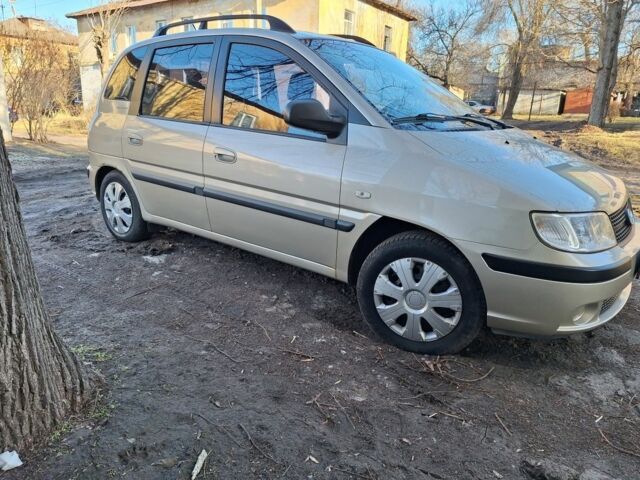 Бежевый Хендай Матрикс, объемом двигателя 1.8 л и пробегом 220 тыс. км за 4500 $, фото 2 на Automoto.ua