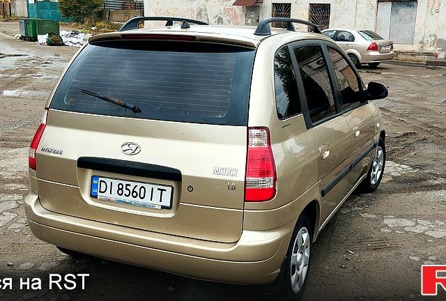 Бежевий Хендай Матрікс, об'ємом двигуна 1.8 л та пробігом 200 тис. км за 3000 $, фото 1 на Automoto.ua