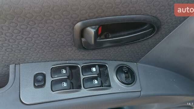 Бежевый Хендай Матрикс, объемом двигателя 1.5 л и пробегом 270 тыс. км за 2900 $, фото 6 на Automoto.ua