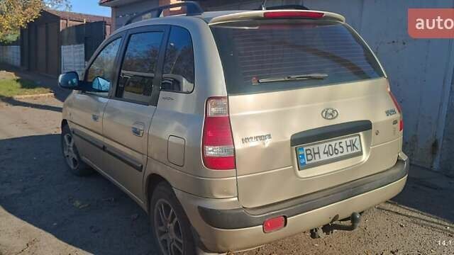 Бежевый Хендай Матрикс, объемом двигателя 1.5 л и пробегом 270 тыс. км за 2900 $, фото 2 на Automoto.ua