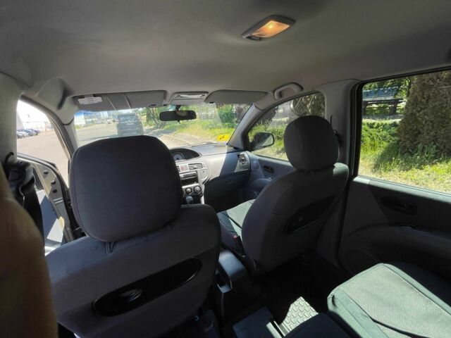 Бежевый Хендай Матрикс, объемом двигателя 1.6 л и пробегом 206 тыс. км за 3700 $, фото 9 на Automoto.ua