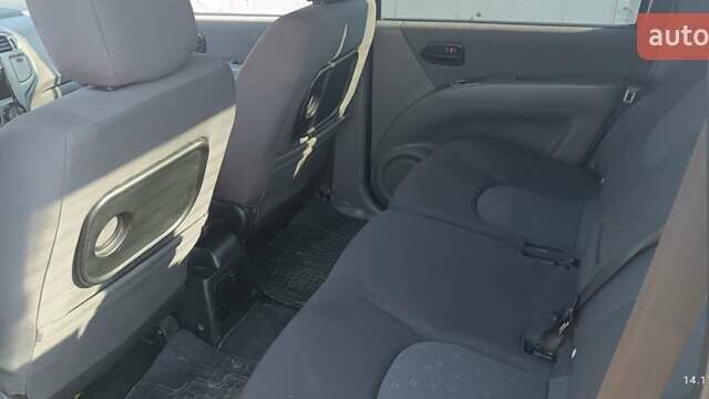 Бежевый Хендай Матрикс, объемом двигателя 1.49 л и пробегом 270 тыс. км за 2900 $, фото 9 на Automoto.ua