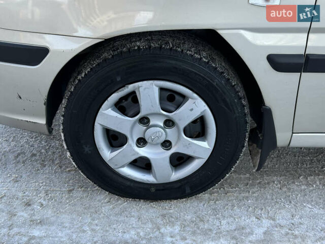 Бежевый Хендай Матрикс, объемом двигателя 1.6 л и пробегом 241 тыс. км за 2999 $, фото 17 на Automoto.ua