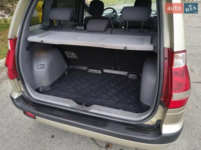 Бежевий Хендай Матрікс, об'ємом двигуна 1.49 л та пробігом 185 тис. км за 4700 $, фото 14 на Automoto.ua