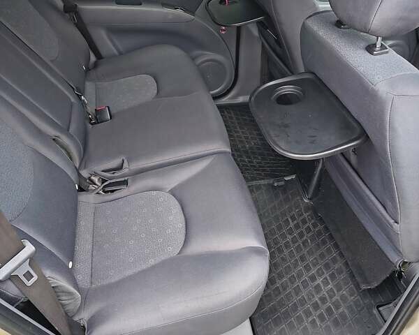 Бежевий Хендай Матрікс, об'ємом двигуна 1.49 л та пробігом 185 тис. км за 4700 $, фото 10 на Automoto.ua