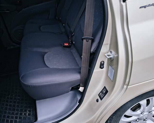 Бежевий Хендай Матрікс, об'ємом двигуна 1.49 л та пробігом 185 тис. км за 4700 $, фото 18 на Automoto.ua