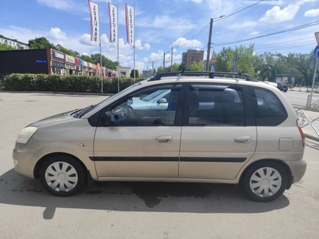 Бежевий Хендай Матрікс, об'ємом двигуна 1.5 л та пробігом 270 тис. км за 3408 $, фото 3 на Automoto.ua