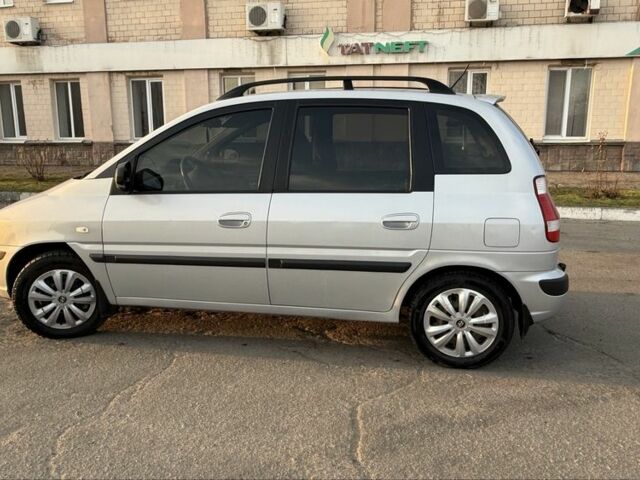 Черный Хендай Матрикс, объемом двигателя 1.6 л и пробегом 240 тыс. км за 3600 $, фото 4 на Automoto.ua