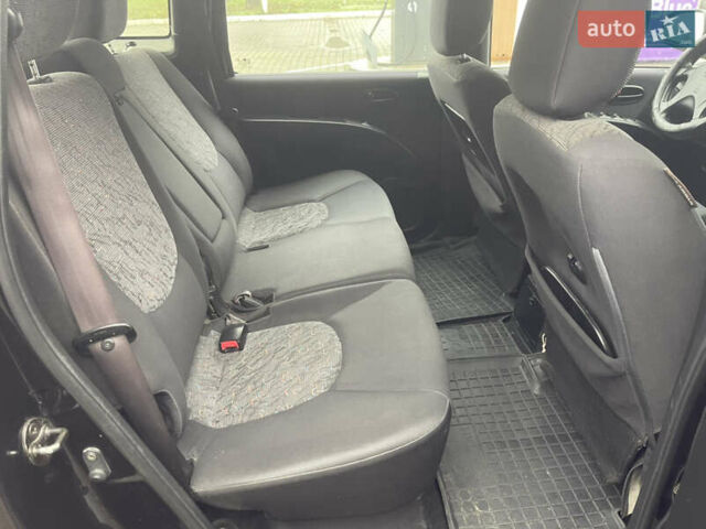 Чорний Хендай Матрікс, об'ємом двигуна 1.8 л та пробігом 334 тис. км за 3400 $, фото 12 на Automoto.ua