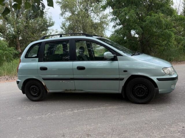 Черный Хендай Матрикс, объемом двигателя 1.6 л и пробегом 240 тыс. км за 2999 $, фото 1 на Automoto.ua