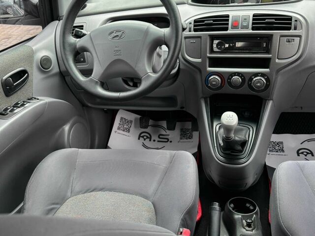 Чорний Хендай Матрікс, об'ємом двигуна 1.6 л та пробігом 231 тис. км за 5600 $, фото 5 на Automoto.ua