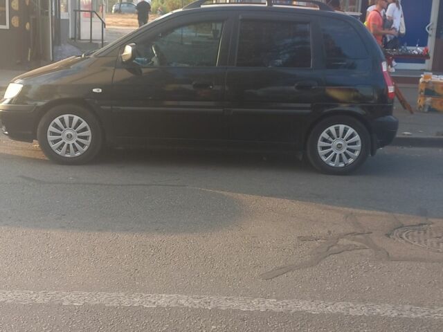 Черный Хендай Матрикс, объемом двигателя 1.6 л и пробегом 250 тыс. км за 3700 $, фото 5 на Automoto.ua