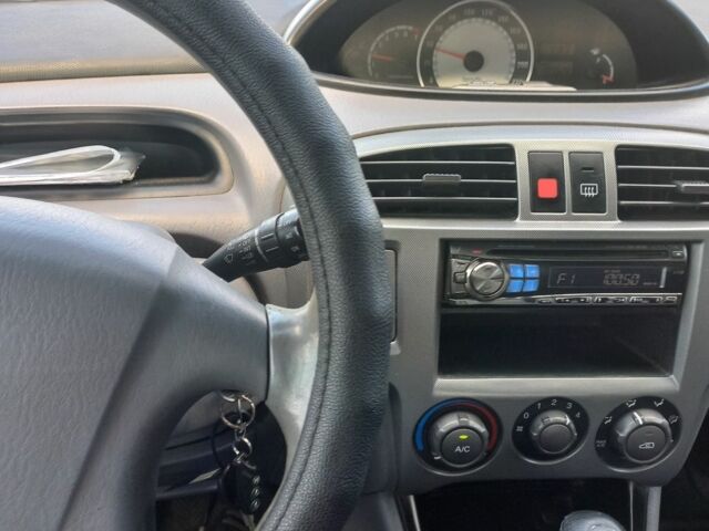 Черный Хендай Матрикс, объемом двигателя 1.6 л и пробегом 250 тыс. км за 3700 $, фото 7 на Automoto.ua