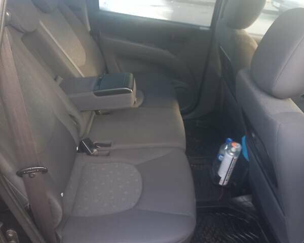 Черный Хендай Матрикс, объемом двигателя 1.6 л и пробегом 250 тыс. км за 3700 $, фото 7 на Automoto.ua