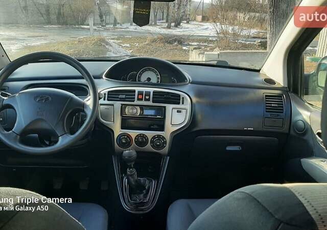 Черный Хендай Матрикс, объемом двигателя 1.6 л и пробегом 272 тыс. км за 4799 $, фото 13 на Automoto.ua