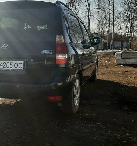 Черный Хендай Матрикс, объемом двигателя 1.6 л и пробегом 272 тыс. км за 4799 $, фото 2 на Automoto.ua