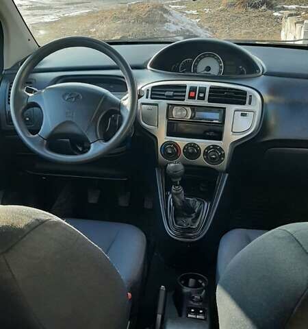Черный Хендай Матрикс, объемом двигателя 1.6 л и пробегом 272 тыс. км за 4799 $, фото 14 на Automoto.ua