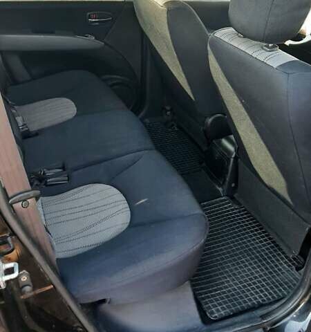 Черный Хендай Матрикс, объемом двигателя 1.6 л и пробегом 272 тыс. км за 4800 $, фото 7 на Automoto.ua