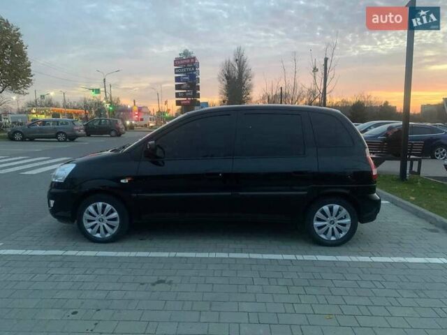 Черный Хендай Матрикс, объемом двигателя 1.6 л и пробегом 170 тыс. км за 5200 $, фото 4 на Automoto.ua