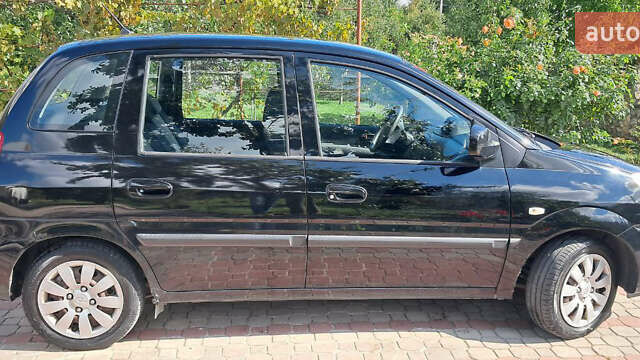 Черный Хендай Матрикс, объемом двигателя 1.6 л и пробегом 117 тыс. км за 3500 $, фото 6 на Automoto.ua