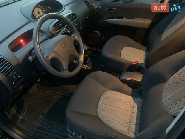 Черный Хендай Матрикс, объемом двигателя 1.6 л и пробегом 170 тыс. км за 5200 $, фото 2 на Automoto.ua